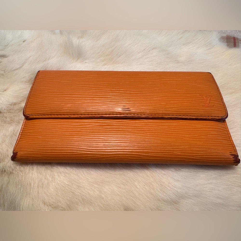 Louis Vuitton EPI Long Wallet in Orange